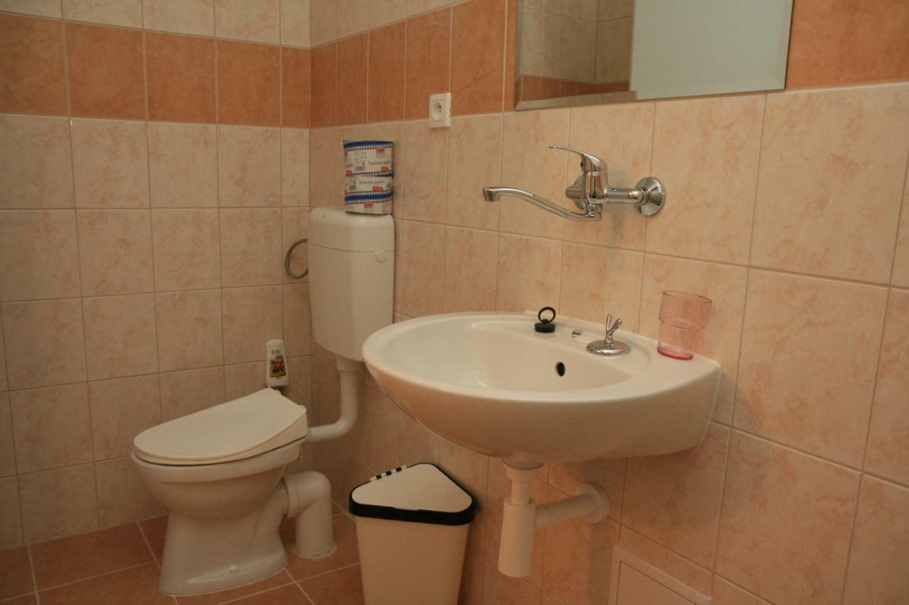 Penzion Atlas Štúrovo Kültér fotó